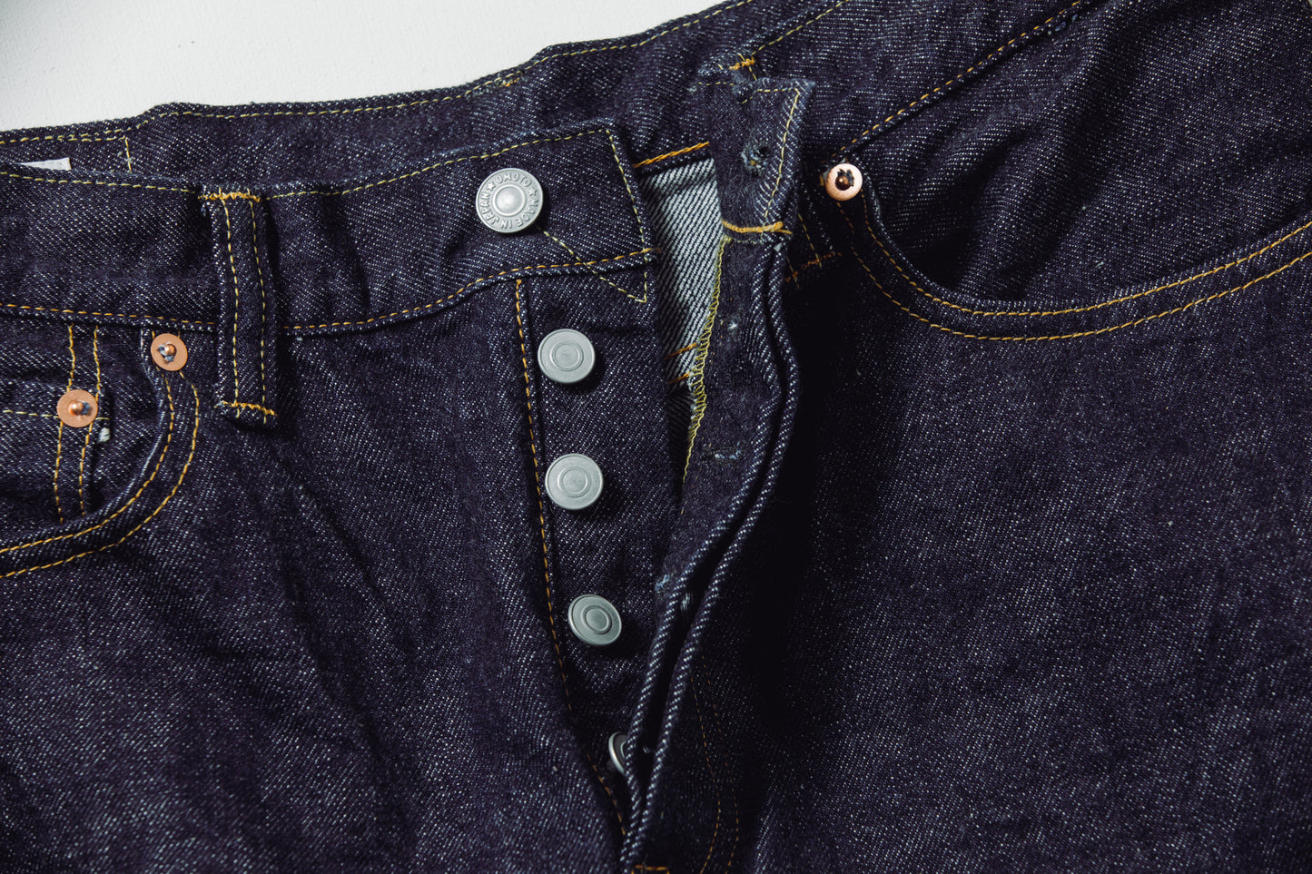 0415 13.5oz DENIM STRAIGHT FIT BUTTON FLY
