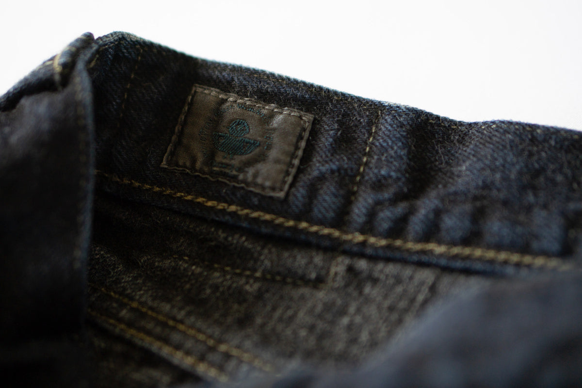 0615 13.5OZ CHARCOAL OVERDYED DENIM RELAX FIT